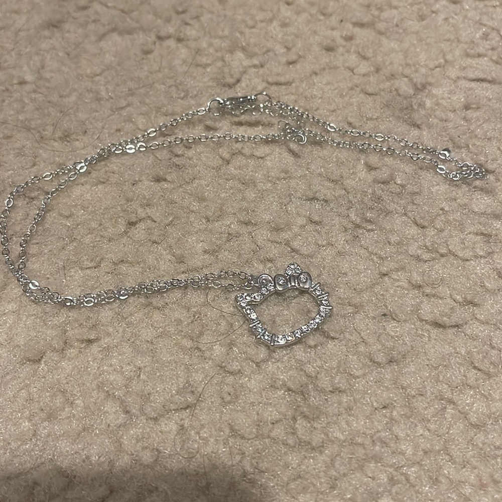 Hello kitty necklace